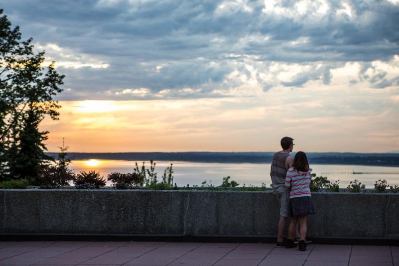 What's a trip back to Bellingham without taking in a sunset? Photo by Jonathan Williams / WWU