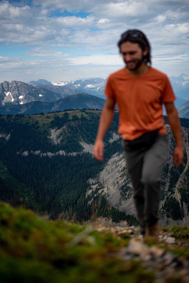 Student Finn Tobias hikes along a ridge on Tamarack Peak.  