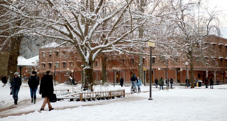 Western Washington University students make their way across campus Monday morning, Jan. 10, amid a recent snowfall. Photo by Becky Tachihara | University Communications intern