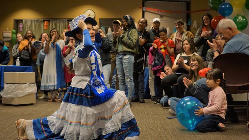 Dancer from El Salvador wows the crowd