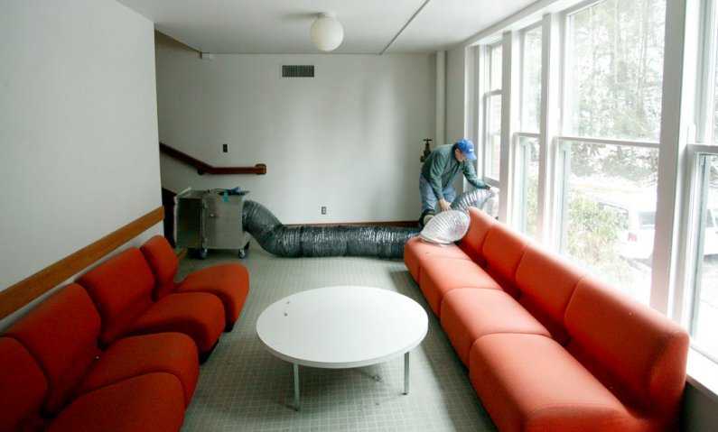 <p>
	In a third-floor study area in Old Main, a duct directs moisture out of the building. Photo by Matthew Anderson | WWU</p>
