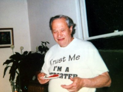 Pete "Trust me, I'm a reporter" Steffens wearing one of his trademark funny T shirts. Photo courtesy of Sivan Steffens.