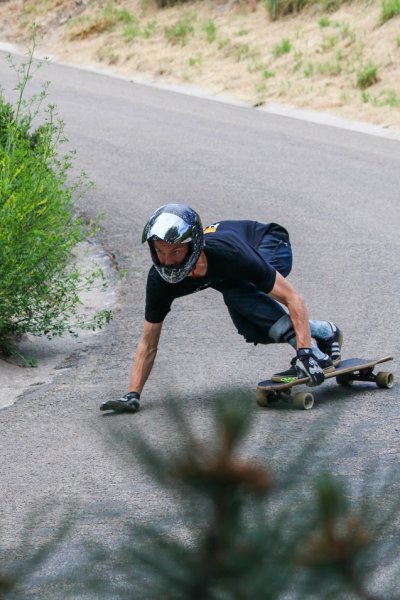 WWU freshman Parker Schmidt is the #20 ranked downhill longboarder in the United States, and participates in an international sport that has taken him from zooming down the French Alps last summer to workout sessions with the Brazilian longboard team.